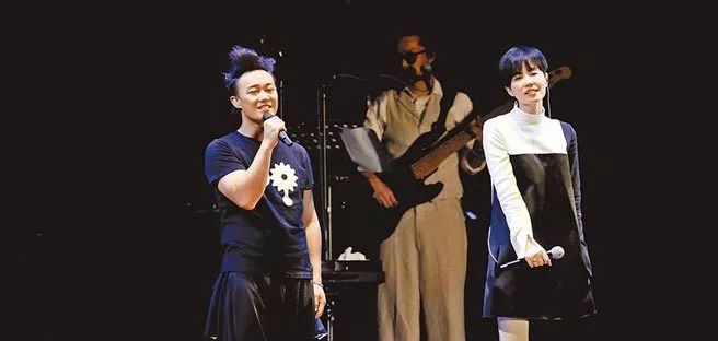 盘点全网老外翻唱中文歌曲系列,老外翻唱中文歌的名场面