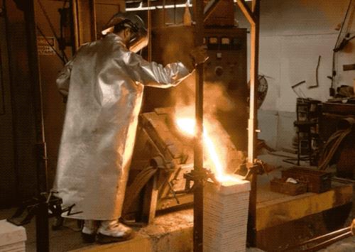 老君！别烧了，俺老孙的铁棒要生出磁性来了！