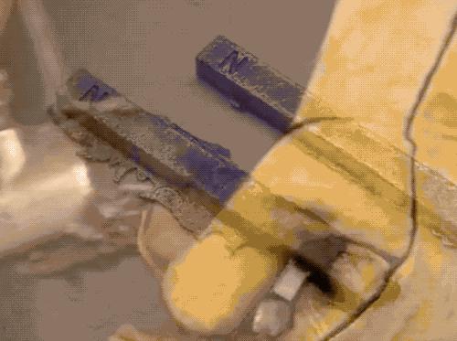 老君！别烧了，俺老孙的铁棒要生出磁性来了！