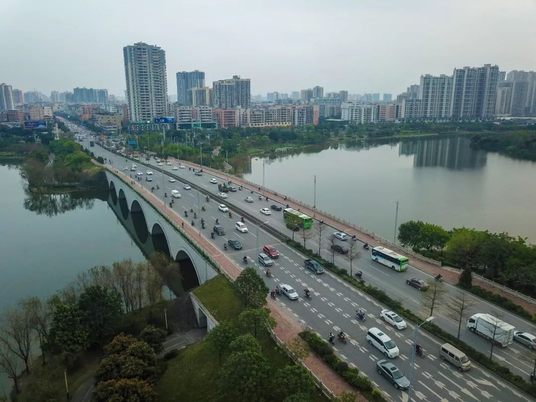 十公里42个红绿灯,10公里10个红绿灯什么概念