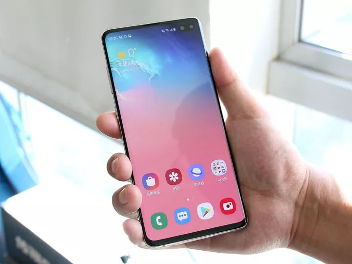 外媒三星galaxys10全系列上手体验 (三星galaxy s10曝光惊艳之作)