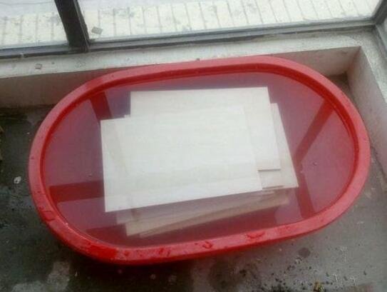 瓷砖不泡水多久会空鼓,瓷砖不浇水会掉吗