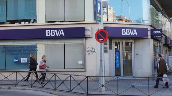 海外账户被封怎么解除,海外银行卡被冻结怎么办