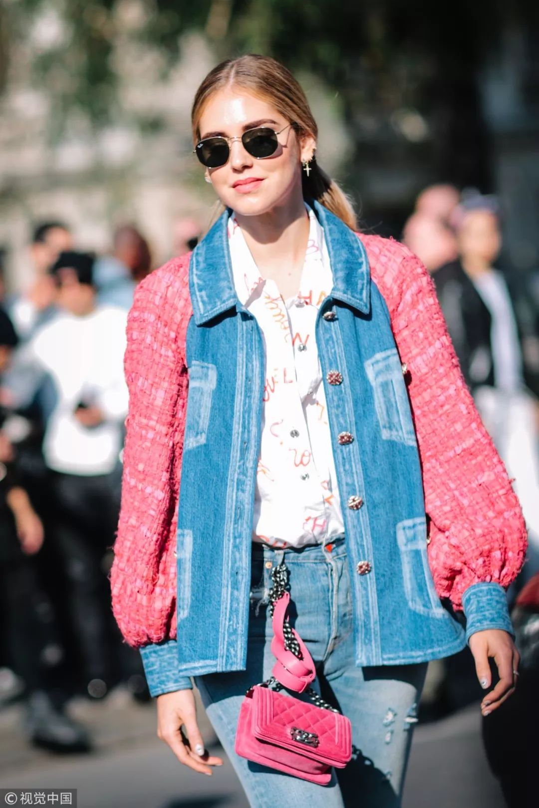 惊喜很多的衣服,今年最流行大版牛仔外套