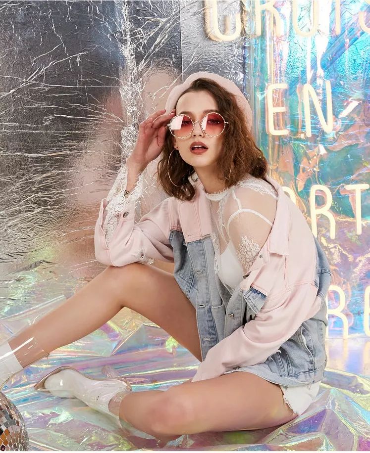 惊喜很多的衣服,今年最流行大版牛仔外套