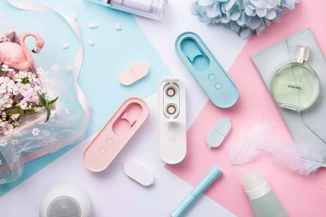 给隐形*党**最强势的福利！能自动洗镜的黑科技，告别昂贵日抛~