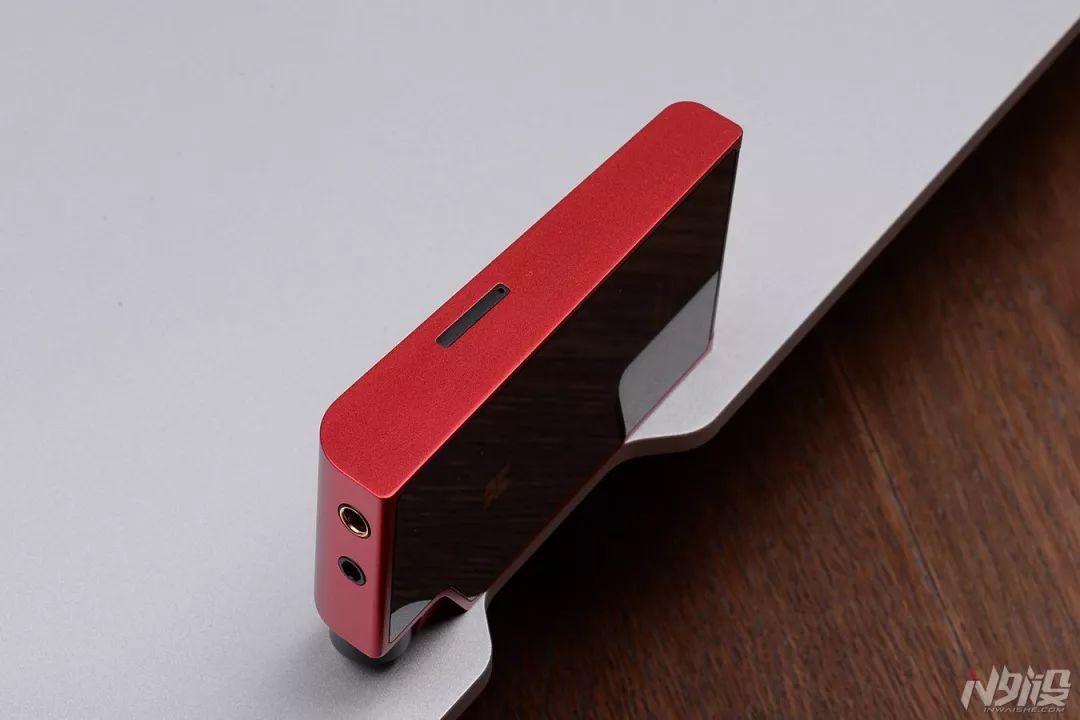 红潮！HIFIMAN红太子R2R2000TM音乐*放播**器体验