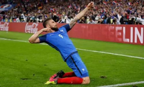 贝克汉姆和乔科尔,贝克汉姆连中三桶