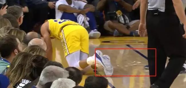 贝克汉姆和乔科尔,贝克汉姆连中三桶