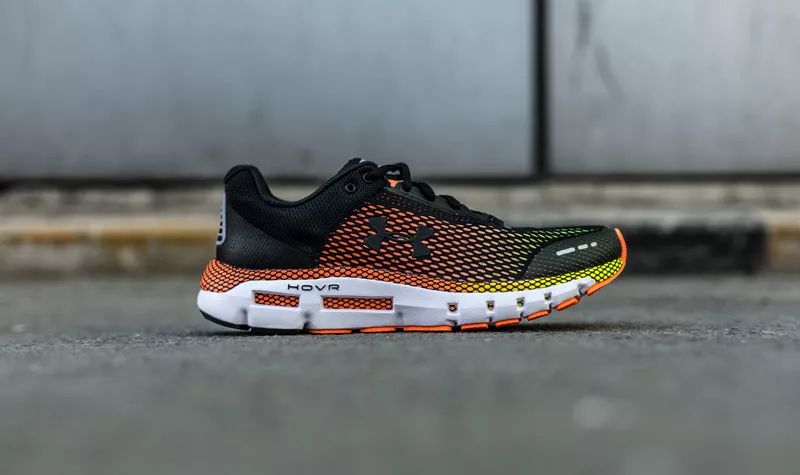 想买双叱咤健身房和街头的跑鞋?本次开箱一定要看!