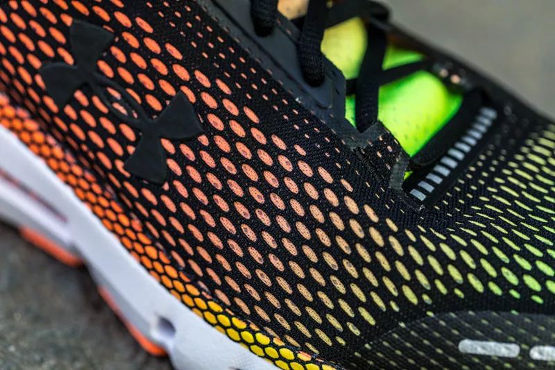 想买双叱咤健身房和街头的跑鞋?本次开箱一定要看!