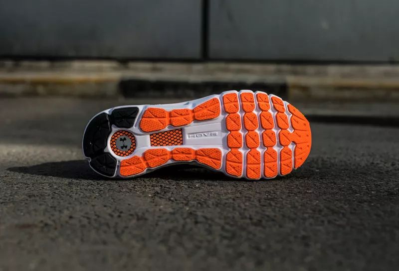 想买双叱咤健身房和街头的跑鞋?本次开箱一定要看!