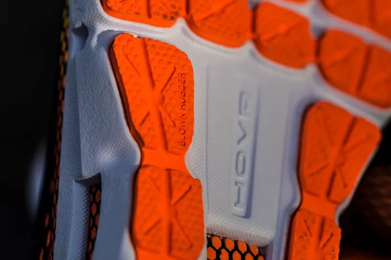 想买双叱咤健身房和街头的跑鞋?本次开箱一定要看!