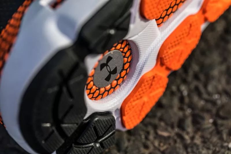 想买双叱咤健身房和街头的跑鞋?本次开箱一定要看!