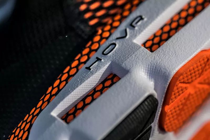 想买双叱咤健身房和街头的跑鞋?本次开箱一定要看!