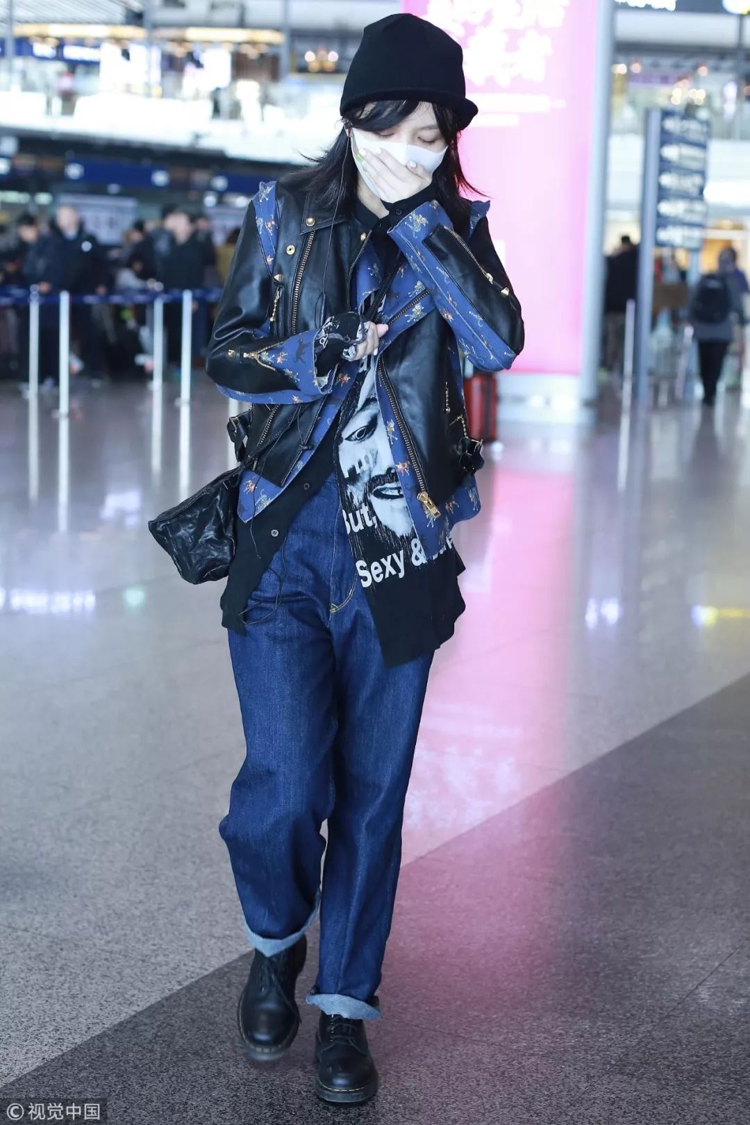 最新时尚穿搭街拍,换季不吃土旧衣穿出新时髦感