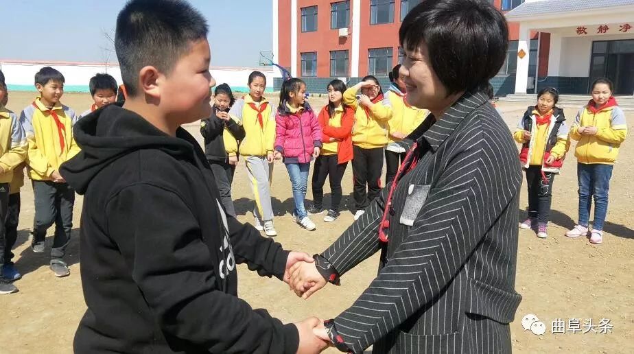 社区开展新时代文明实践宣传讲座,新时代文明实践站道德讲堂第一季