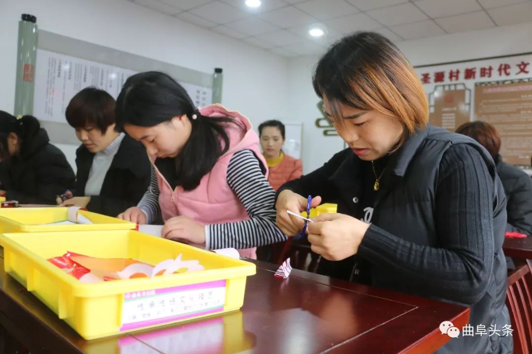 社区开展新时代文明实践宣传讲座,新时代文明实践站道德讲堂第一季