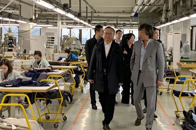 中国纺织工业联合会孙瑞哲,孙瑞哲对纺织服装产业的定位