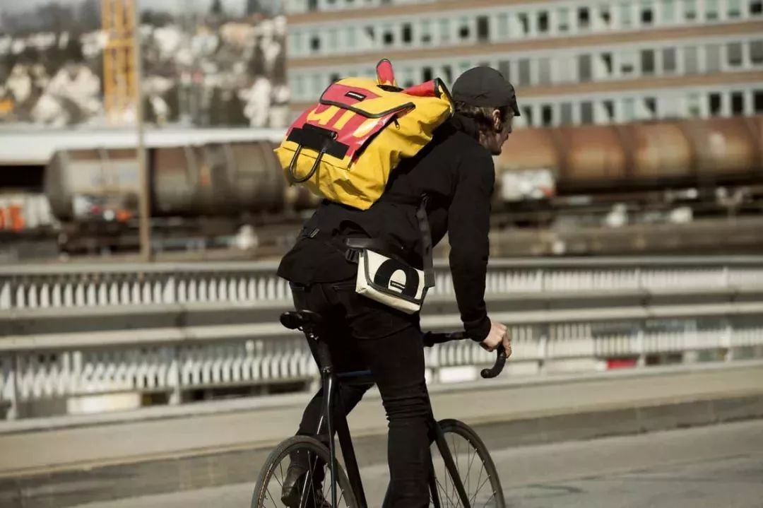 把废品变成生活用品,废料变实用东西