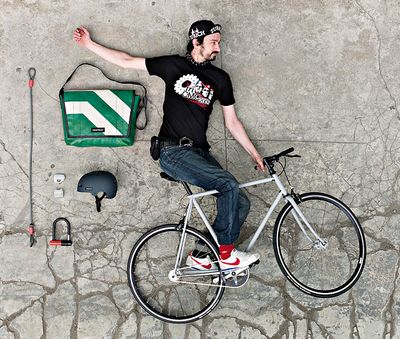 把废品变成生活用品,废料变实用东西