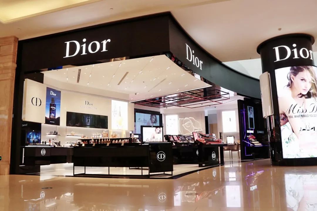 大促已直击灵魂！哈尔滨这家商场帮你省出“五一”机票钱