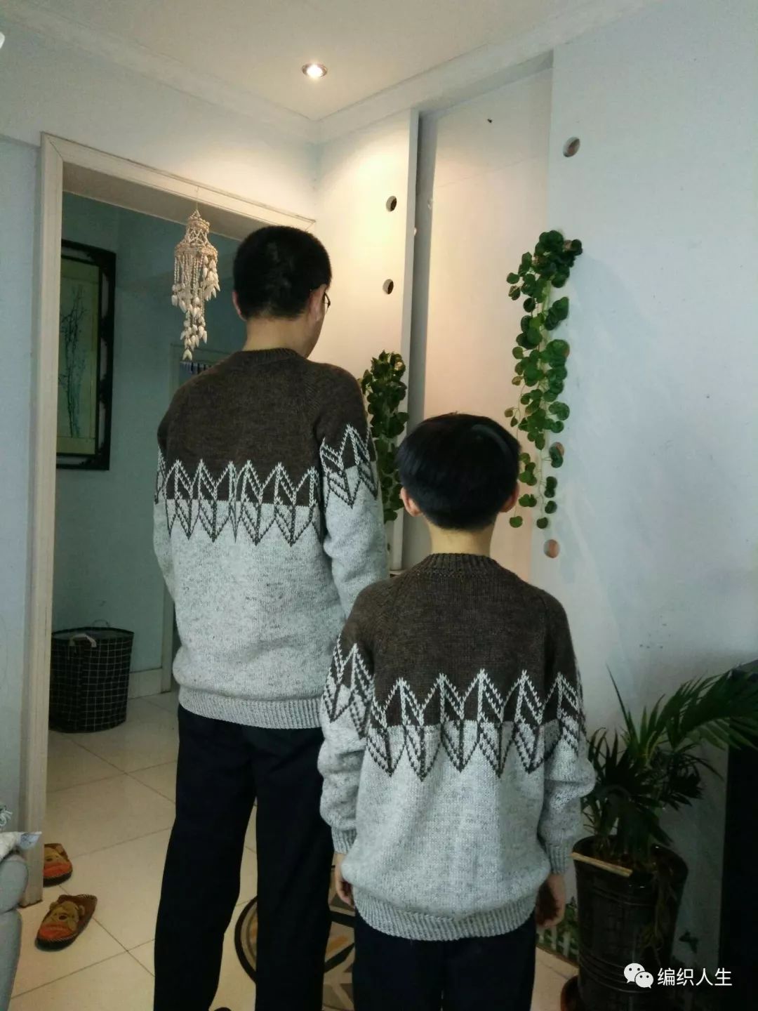 朱一龙同款毛衣刺绣方法,朱一龙白色毛衣编织教程