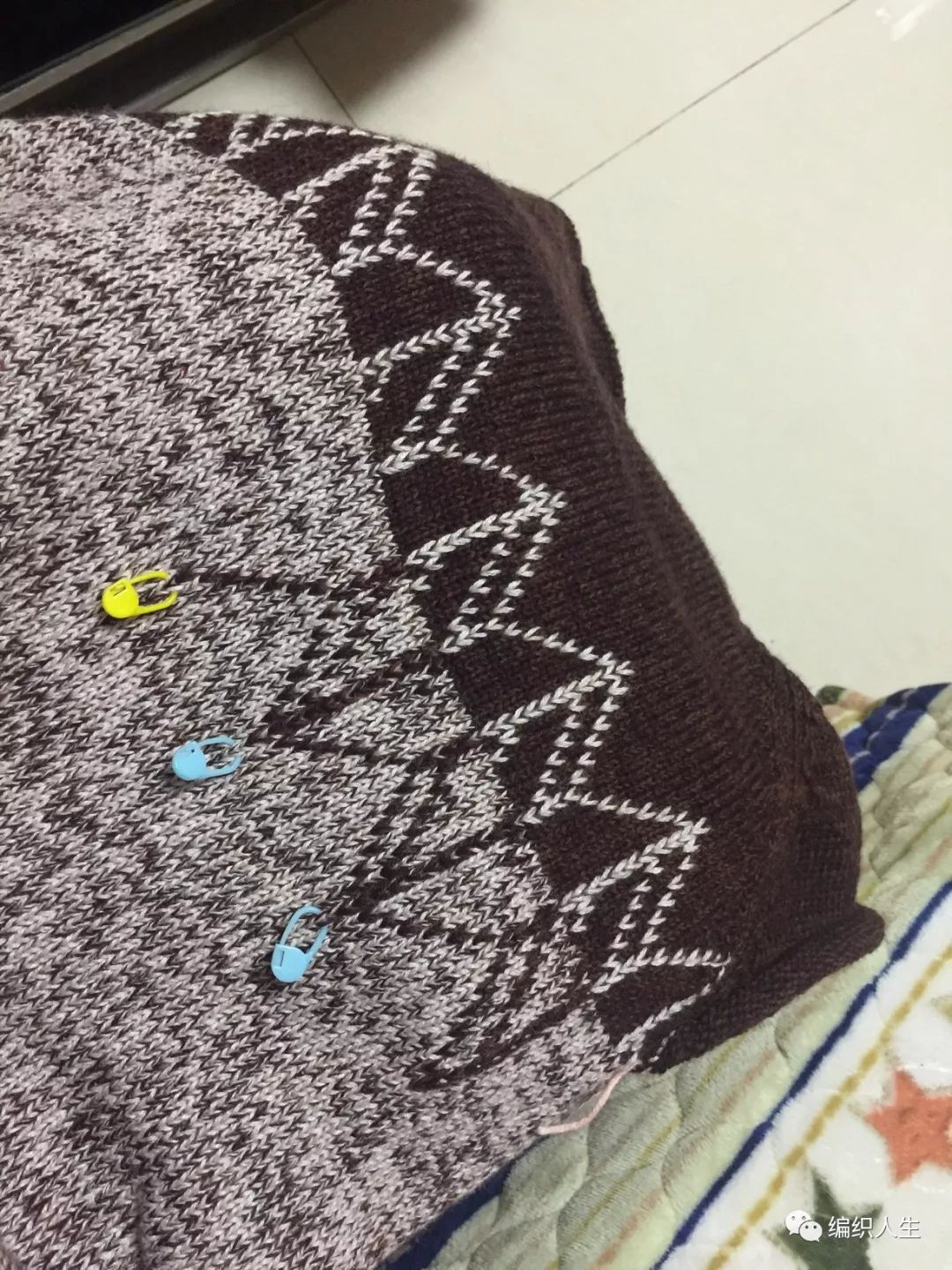 朱一龙同款毛衣刺绣方法,朱一龙白色毛衣编织教程