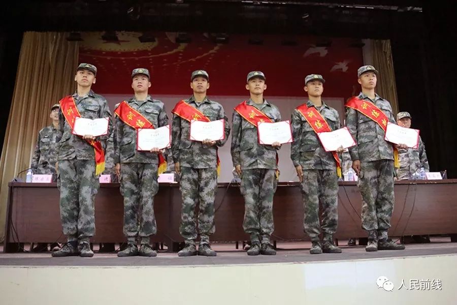 新兵连前几天最难熬,新兵六个月减脂40斤