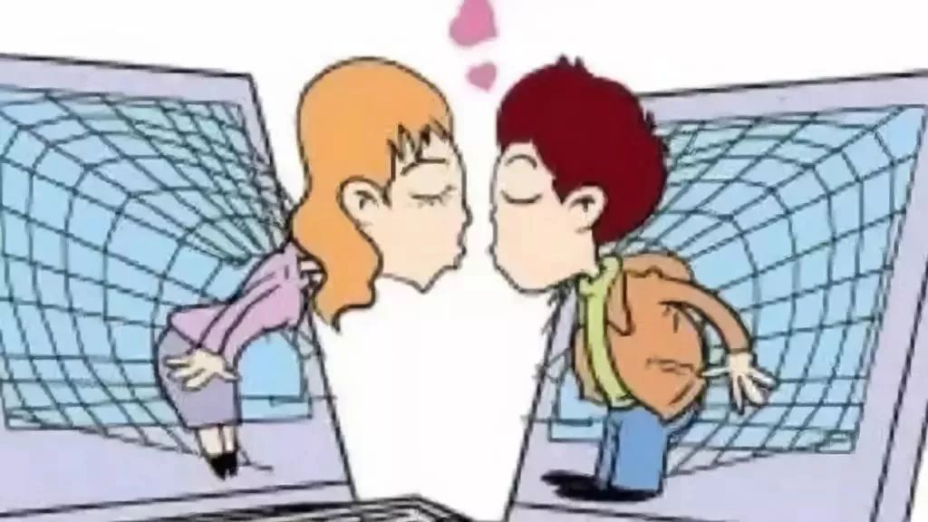 武汉小伙为网恋“女友”一晚上充8千多话费,结果对方是三个抠脚大汉…