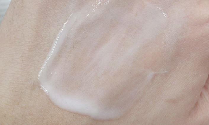 姑娘，我看你双目涣散、唇周长毛、乳晕发黑......