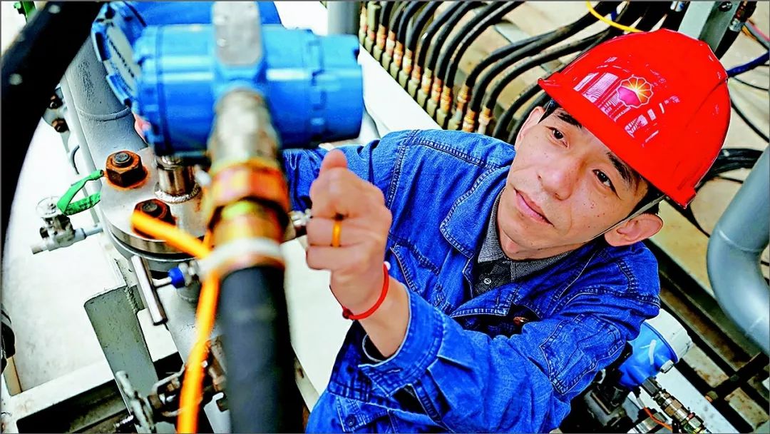 张凤光:同事眼中的“宝贝”