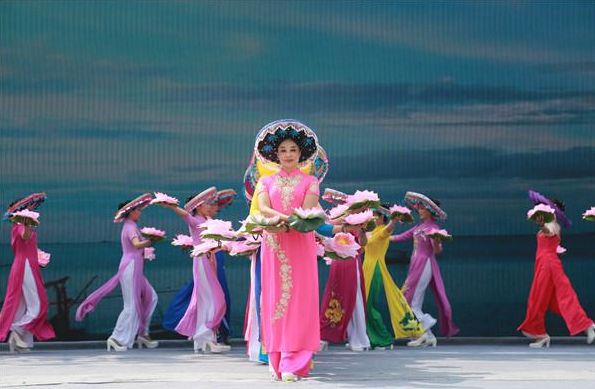 【嘿撩撩啰】壮族三月三，防城港等你撩！