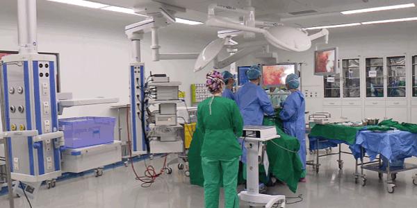 医生上千台手术,全天加班十几台手术