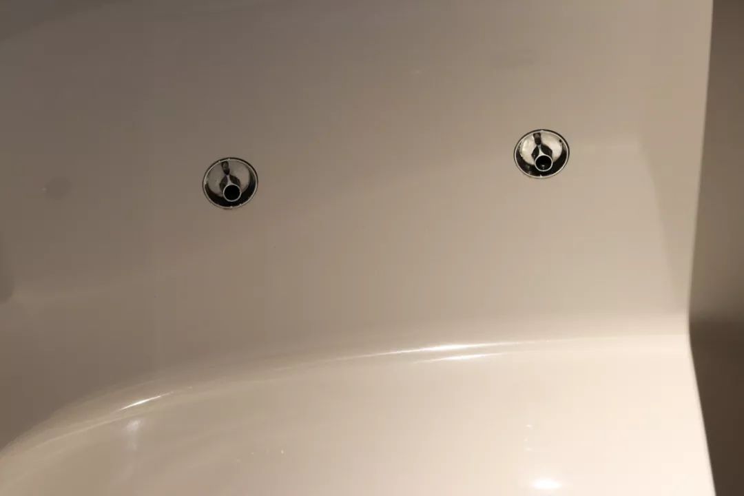 摇船前往酒店，睡在百花深处|杭州最仙儿的打开方式叫紫萱！