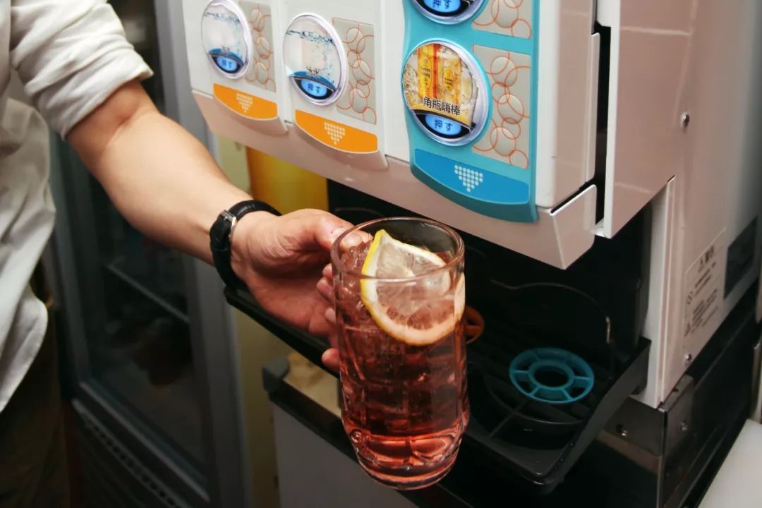 活动+开奖丨精酿啤酒品鉴,热血兄弟猜拳赢嗨棒,就是要和朋友开怀喝一杯!还有更多好吃好玩福利哦~