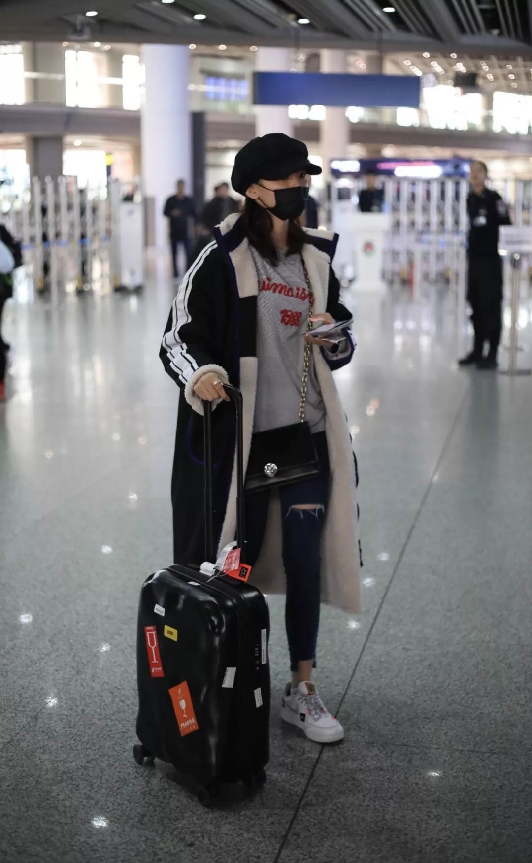 花钱减压|小锦鲤，穿花衣，年年春天来这里~就要超越小燕子了！