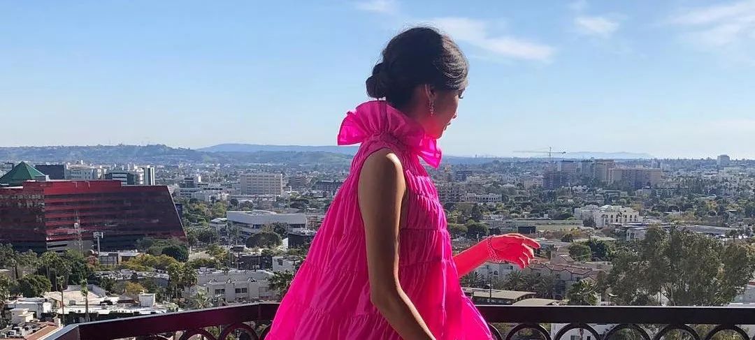 公布恋情被公司开除背假香奈儿都能带货说她是“人间毒药”我服！