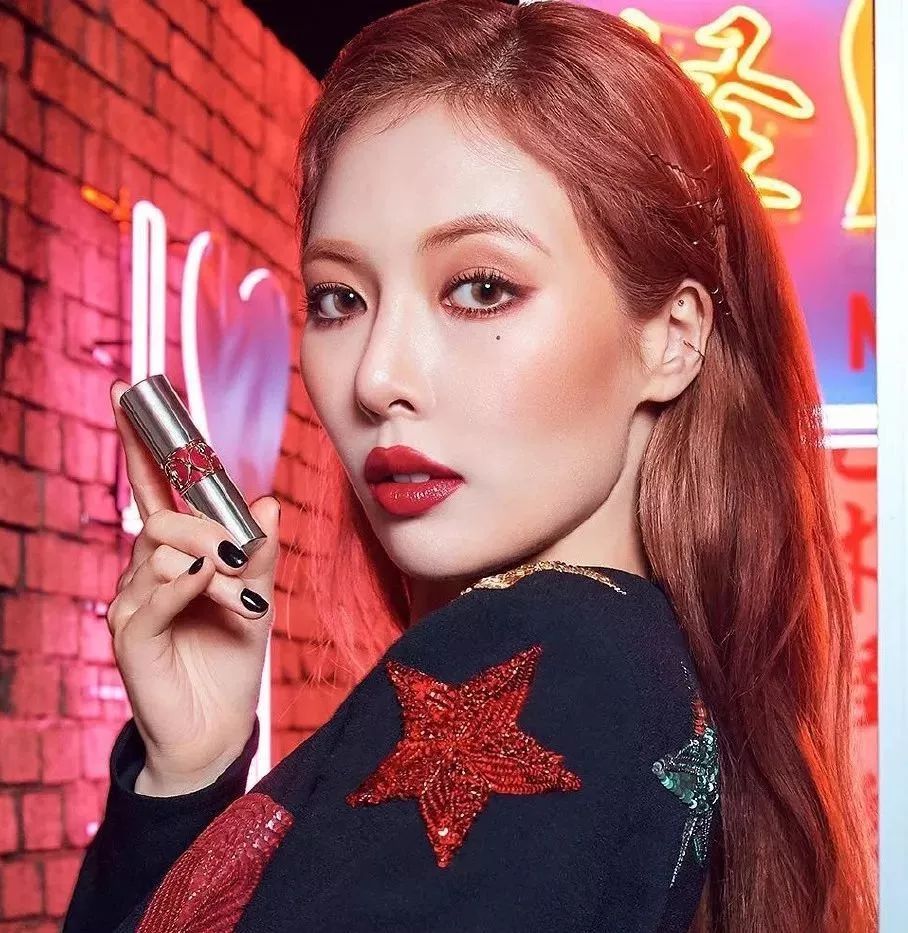 公布恋情被公司开除背假香奈儿都能带货说她是“人间毒药”我服！