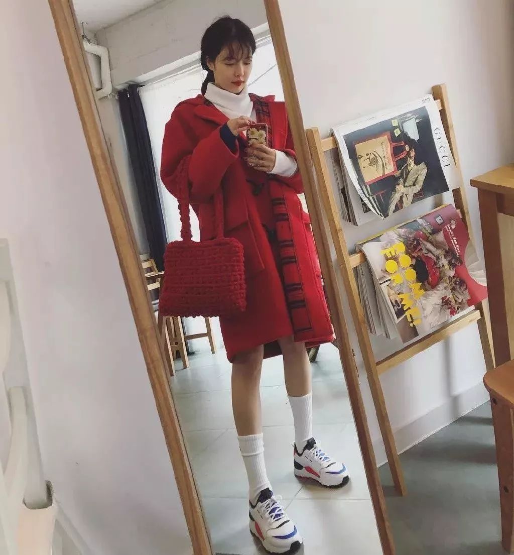 公布恋情被公司开除背假香奈儿都能带货说她是“人间毒药”我服！