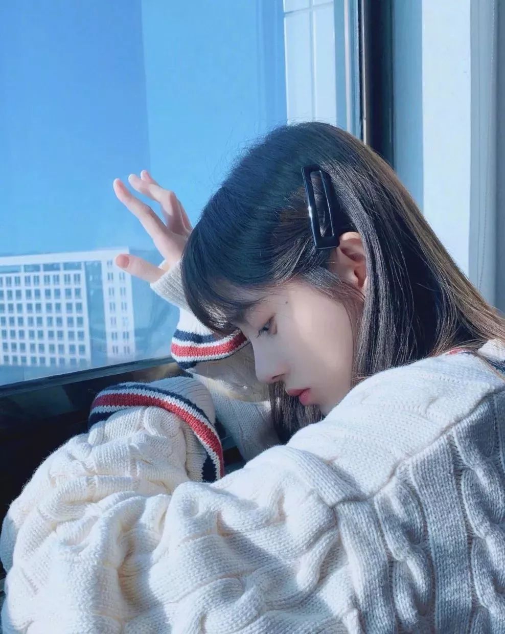 公布恋情被公司开除背假香奈儿都能带货说她是“人间毒药”我服！