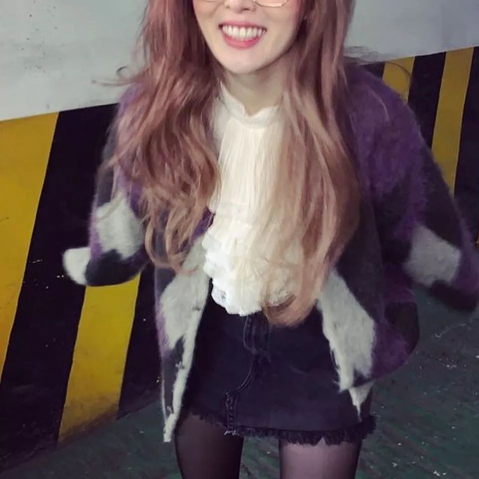 公布恋情被公司开除背假香奈儿都能带货说她是“人间毒药”我服！