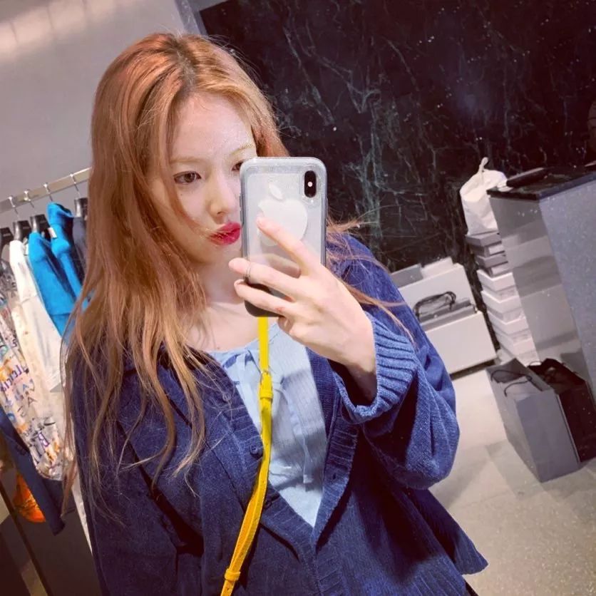 公布恋情被公司开除背假香奈儿都能带货说她是“人间毒药”我服！