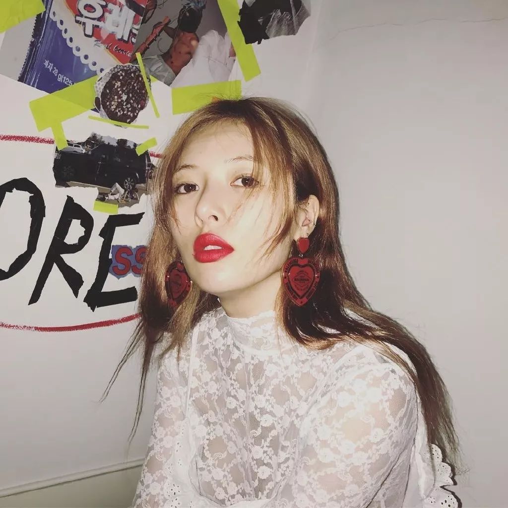 公布恋情被公司开除背假香奈儿都能带货说她是“人间毒药”我服！