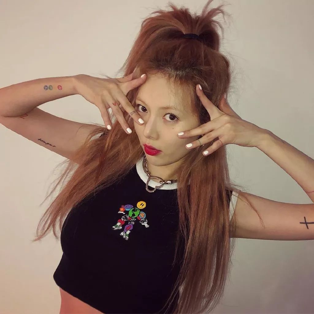 公布恋情被公司开除背假香奈儿都能带货说她是“人间毒药”我服！