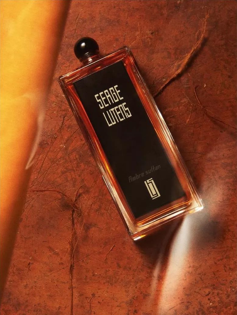 同样是沙龙香，为何SergeLutens芦丹氏就被誉为最神秘、最值得尝试的香水呢？