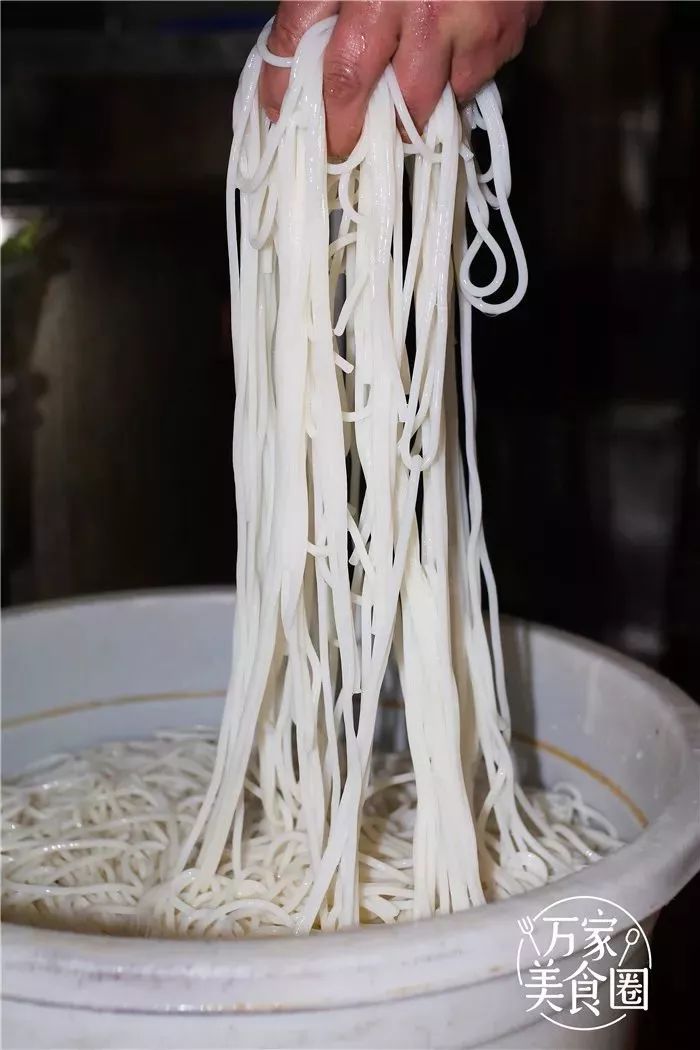 螺蛳粉能征服老挝人,螺蛳粉超爽版