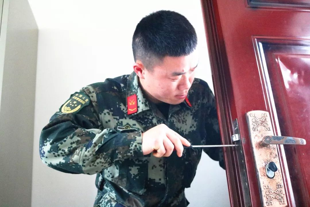 在部队当班长该怎么做,在部队当班长会很累嘛