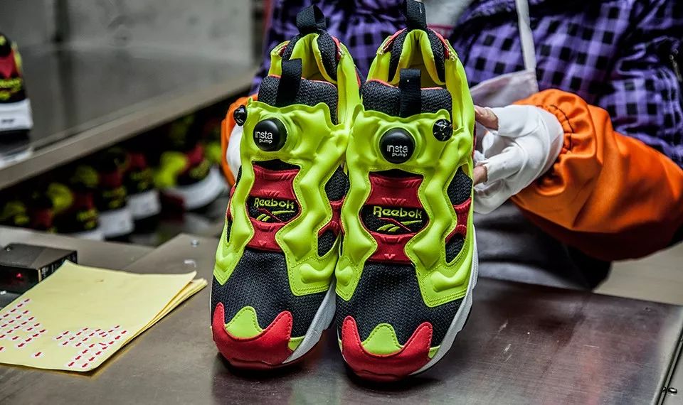 权志龙联名鞋带,成龙和权志龙同时上脚