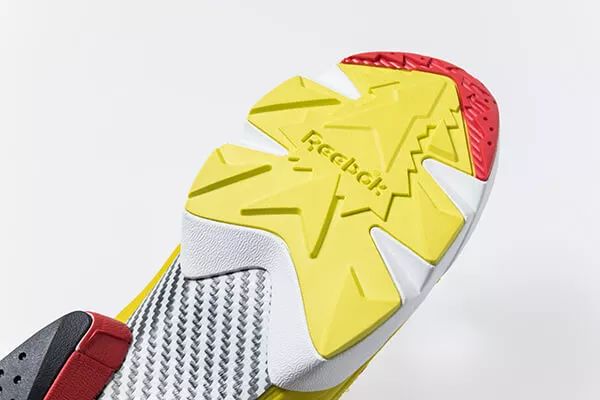 权志龙联名鞋带,成龙和权志龙同时上脚